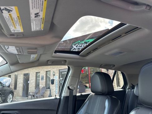 Used 2015 Chevrolet Trax LT w/ LT Sun and Sound Package AWD/4WD image 14