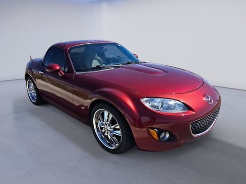 Used 2010 MAZDA MX-5 Miata Grand Touring w/ Premium Pkg RWD image 7