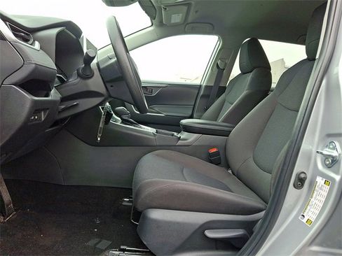 Used 2025 Toyota RAV4 LE image 13
