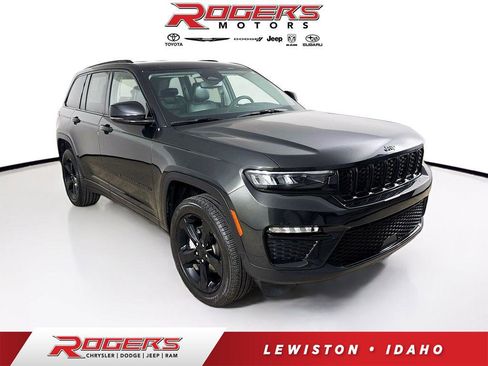 Certified 2023 Jeep Grand Cherokee Limited w/ Black Appearance Package AWD/4WD image 1