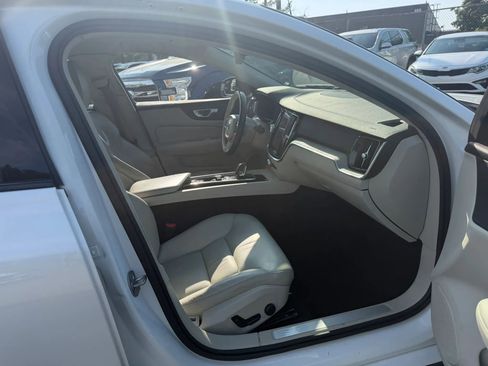 Used 2023 Volvo S60 B5 Plus FWD image 24