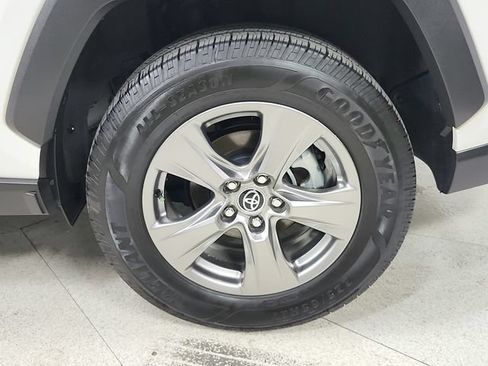 Used 2023 Toyota RAV4 LE AWD/4WD image 43