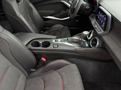 Used 2022 Chevrolet Camaro ZL1 image 28