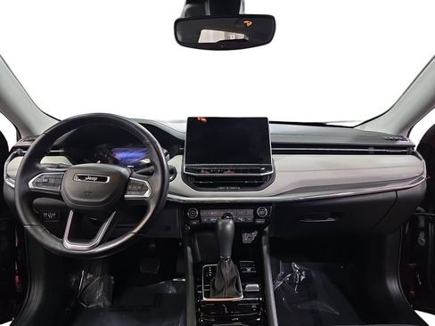 Used 2022 Jeep Compass Limited image 9