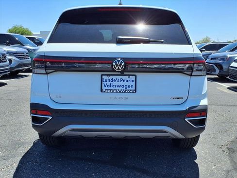 New 2025 Volkswagen Taos SE image 4