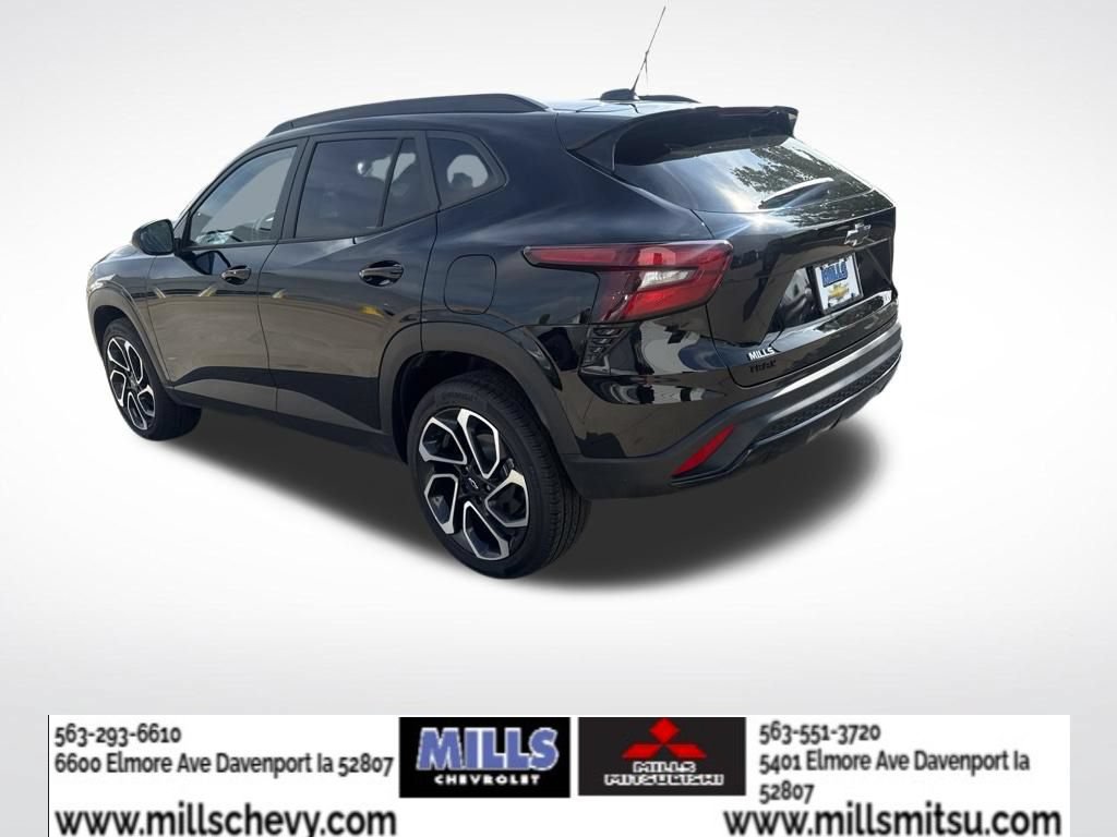 Used 2025 Chevrolet Trax RS w/ Driver Confidence Package FWD image 3
