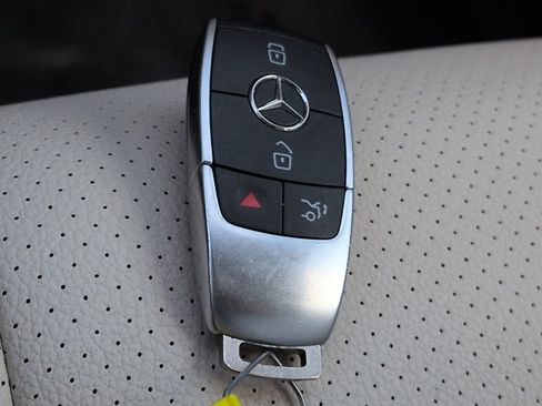 Used 2020 Mercedes-Benz GLE 350 4MATIC image 29