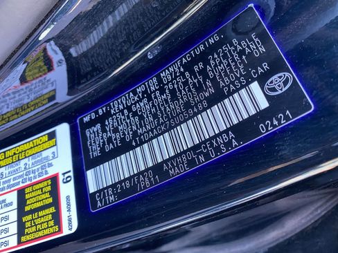 Used 2025 Toyota Camry LE image 29