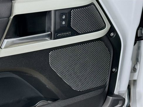 Certified 2022 Land Rover Defender 110 X-Dynamic HSE image 21