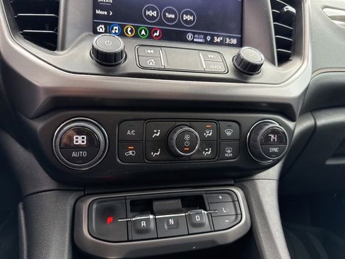 Used 2023 GMC Acadia AT4 w/ Technology Package image 22