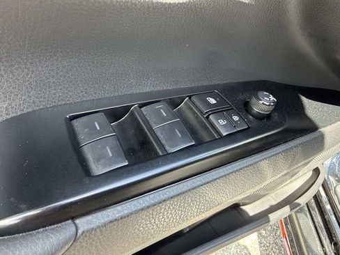 Used 2025 Toyota Camry SE FWD image 23