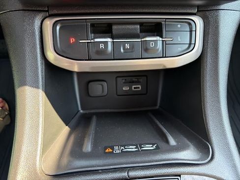 Used 2023 GMC Acadia Denali w/ Black Diamond Edition AWD/4WD image 31