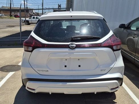 Used 2023 Nissan Kicks SV FWD image 5