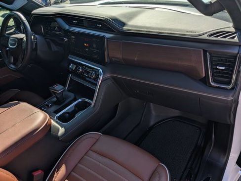 Used 2024 GMC Sierra 1500 Denali Ultimate image 21