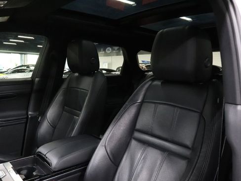 Used 2020 Land Rover Range Rover Evoque S image 12
