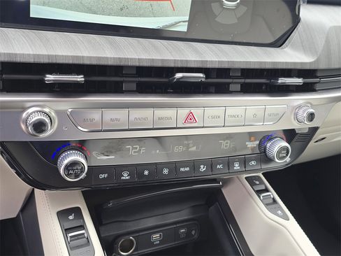 New 2025 Kia Telluride EX image 28