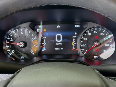 Used 2025 Jeep Compass Latitude AWD/4WD image 15