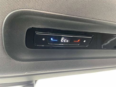 New 2025 Volkswagen ID. Buzz Pro S image 18