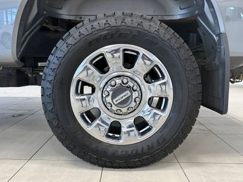 Used 2023 Ford F250 Lariat w/ Chrome Package image 8