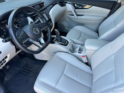 Used 2018 Nissan Rogue Sport SL FWD image 10