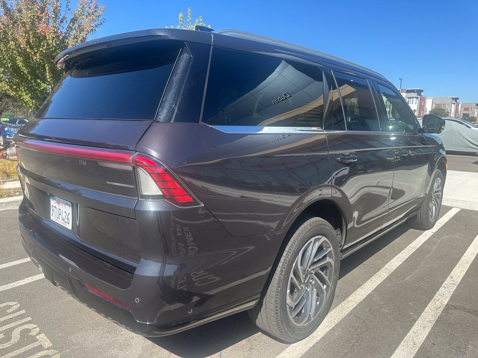 Used 2025 Lincoln Navigator Reserve AWD/4WD image 3