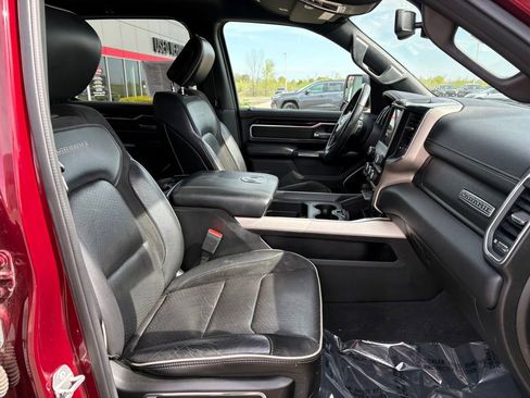 Used 2019 RAM 1500 Laramie w/ Sport Appearance Package AWD/4WD image 13