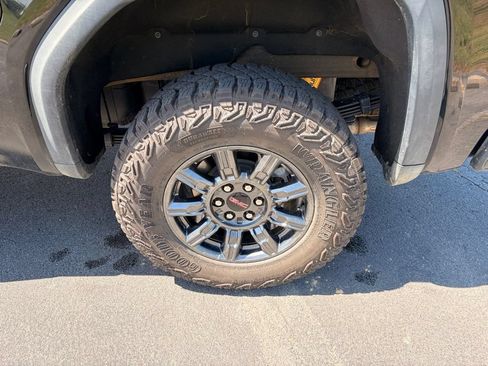 Used 2026 GMC Sierra 1500 AT4X AWD/4WD image 32