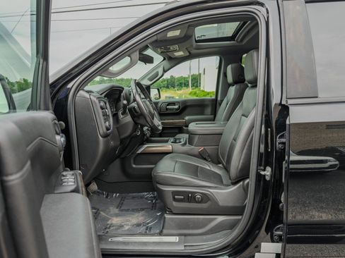 Used 2020 Chevrolet Silverado 1500 LT Trail Boss AWD/4WD image 15