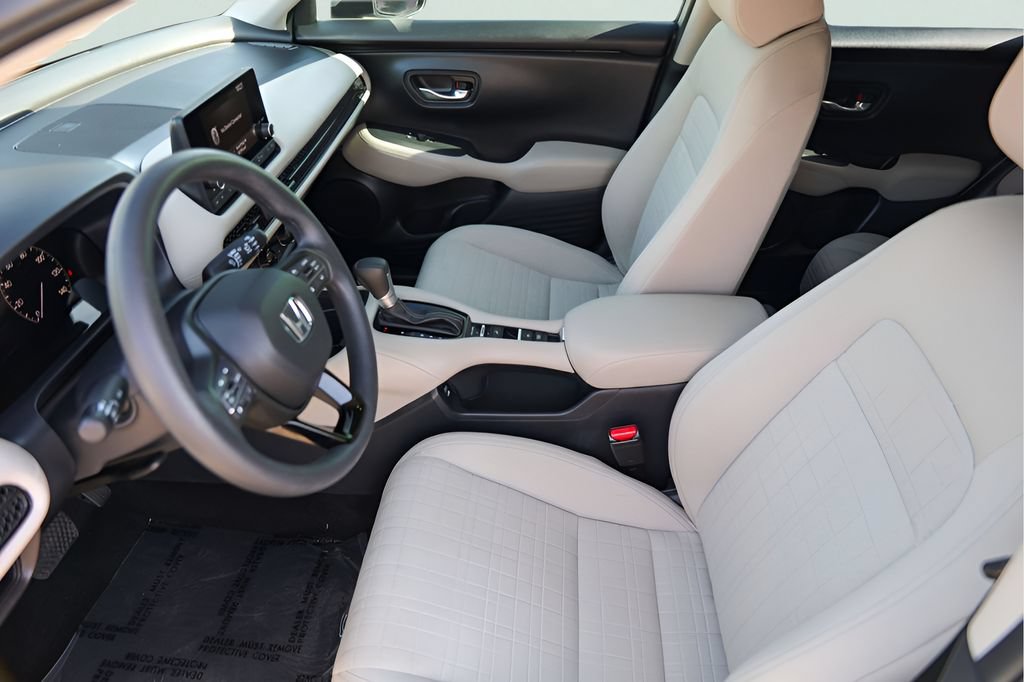 Used 2025 Honda HR-V LX image 11