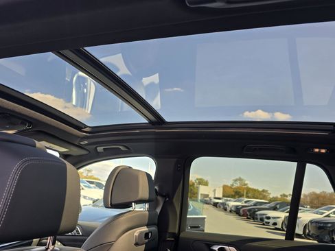 New 2026 BMW X5 xDrive40i w/ Climate Comfort Package image 25