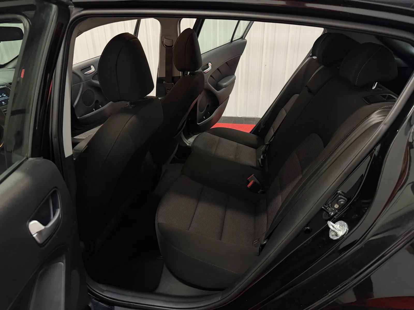 Used 2017 Kia Forte LX w/ LX Popular Plus Package FWD image 35