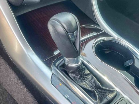 Used 2016 Acura TLX image 19