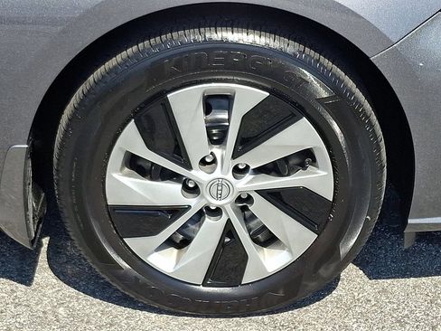Certified 2025 Nissan Altima 2.5 S FWD image 9