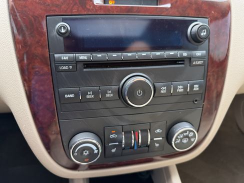 Used 2006 Chevrolet Impala SS FWD image 21