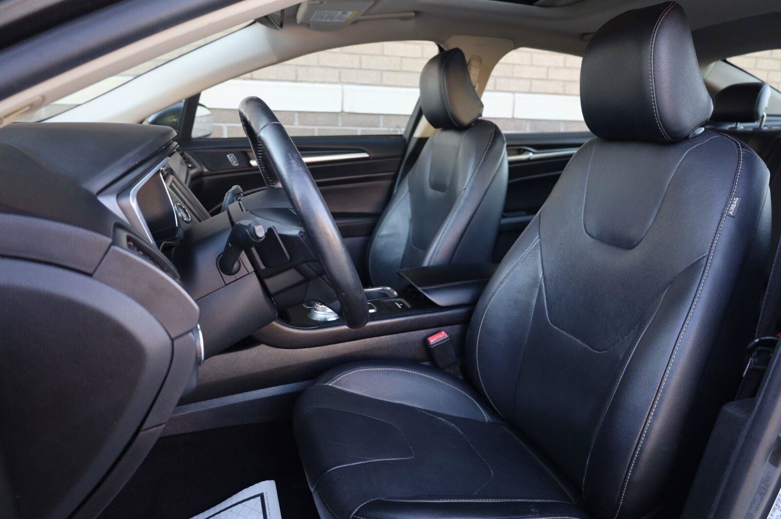 Used 2020 Ford Fusion Titanium FWD image 18
