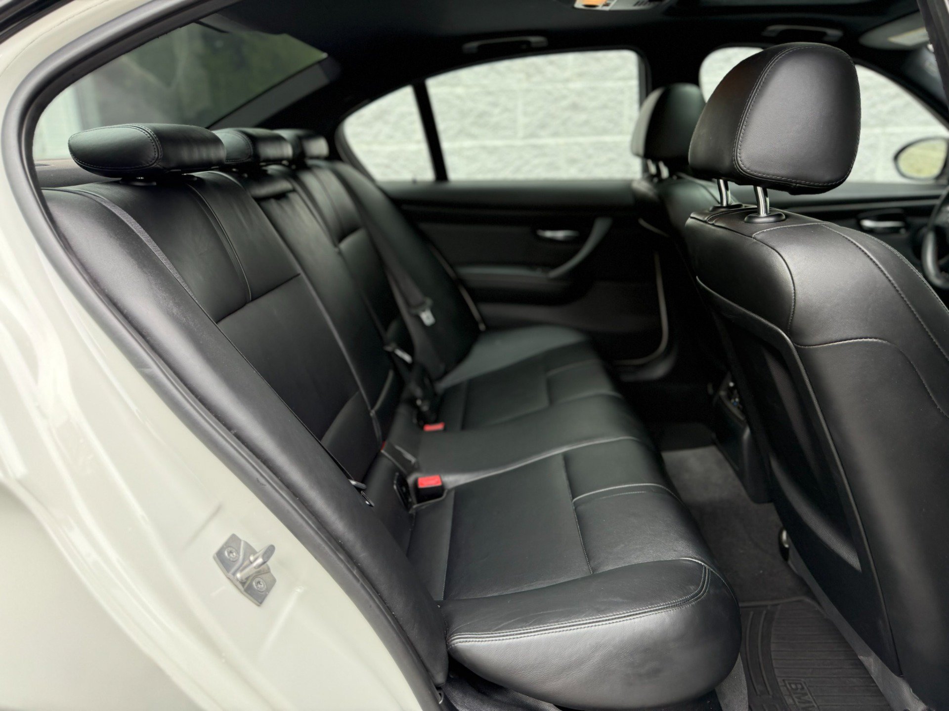 Used 2011 BMW M3 Sedan RWD image 24