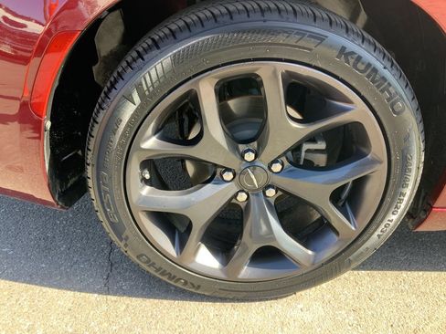 Certified 2022 Chrysler 300 S image 9