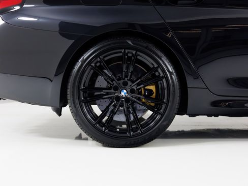 Used 2023 BMW M5 w/ Executive Package image 11