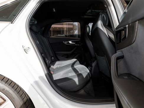 Used 2022 Audi S4 Premium Plus w/ Premium Plus Package image 33