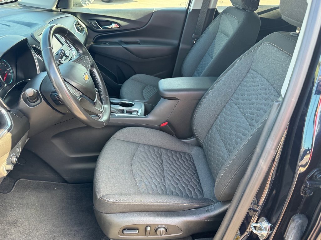 Used 2020 Chevrolet Equinox LT w/ Driver Convenience Package AWD/4WD image 7