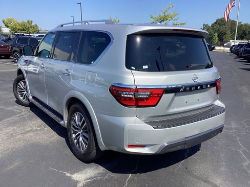 Used 2024 Nissan Armada SL w/ Captain's Chairs Package image 2