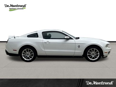Used 2011 Ford Mustang Premium w/ Electronics Pkg image 4