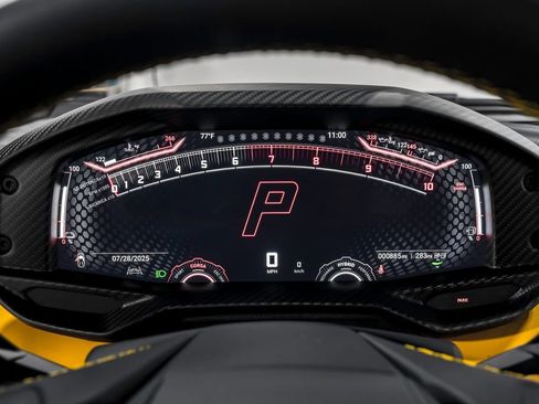 Used 2024 Lamborghini Revuelto image 17