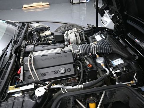 Used 1996 Chevrolet Corvette Convertible RWD image 20