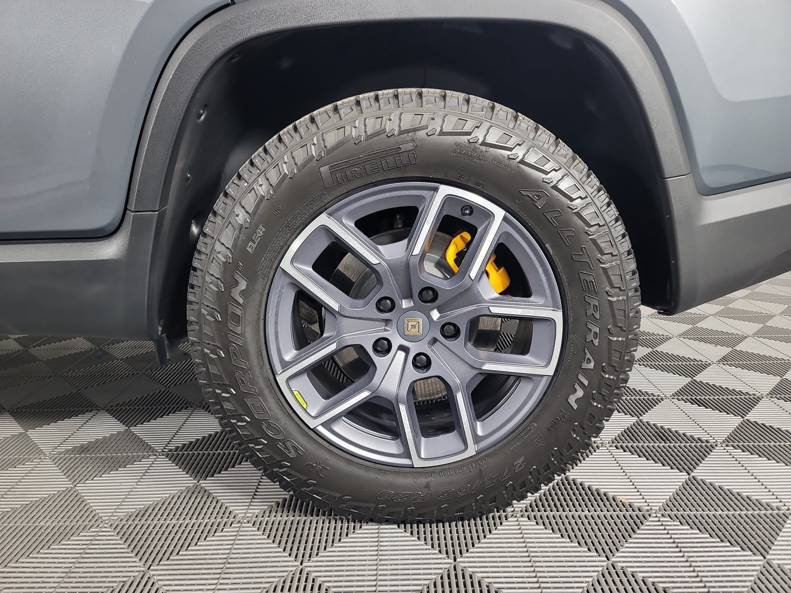 Used 2022 Rivian R1T Adventure AWD/4WD image 10