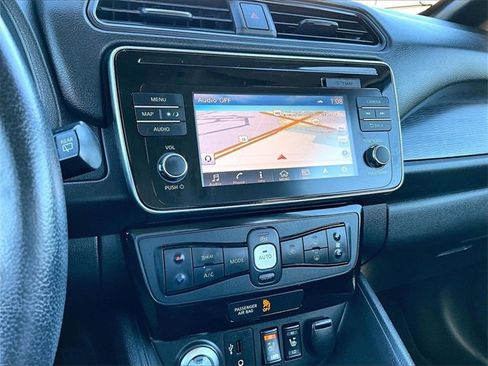 Used 2018 Nissan Leaf SL w/ SL Technology Package image 18