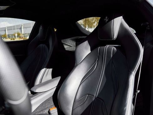 Used 2019 Ferrari 812 Superfast image 40