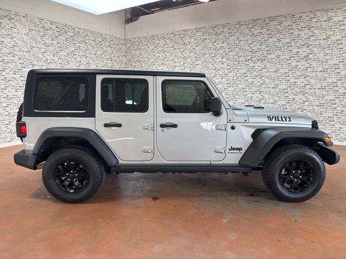 Used 2023 Jeep Wrangler Willys image 8