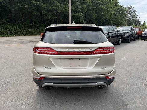 Used 2017 Lincoln MKC Reserve FWD image 4