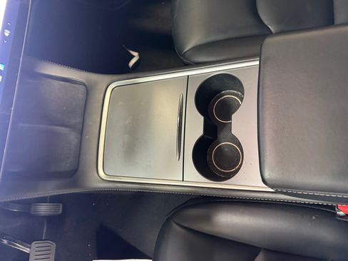 Used 2025 Tesla Model Y Long Range RWD image 15